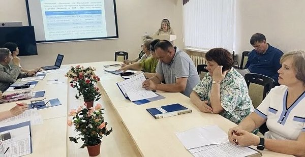 Отчёт начальника УСЗН о работе системы социальной защиты населения за 2024 год представлен депутатам районного Собрания депутатов Октябрьского муниципального района